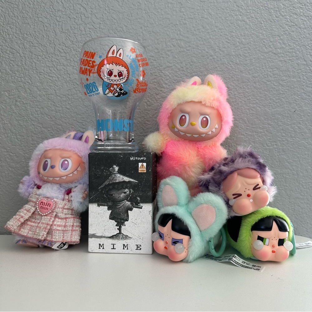 Popmart Labubu + Crybaby + Hirono bag charms Lot